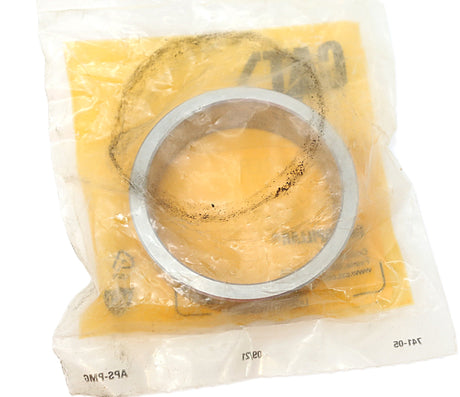 CATERPILLAR ­-­ 9M-2320 ­-­ SPACER