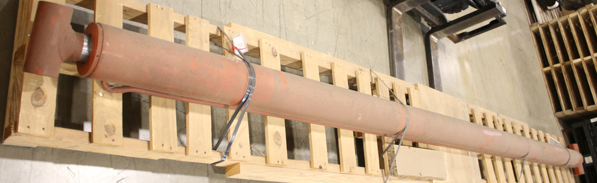 JLG ­-­ 1001286143 ­-­ CYLINDER - 2-PC WRECKER BOOM EXTEND