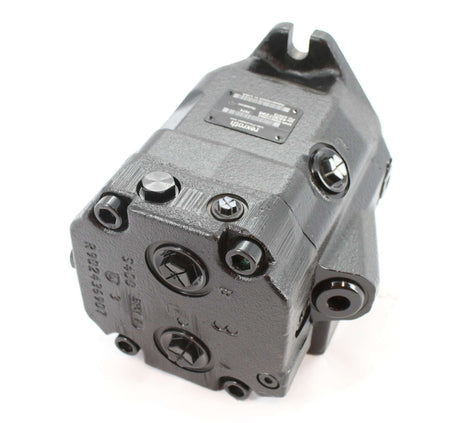 JLG ­-­ 70049999 ­-­ PISTON MOTOR
