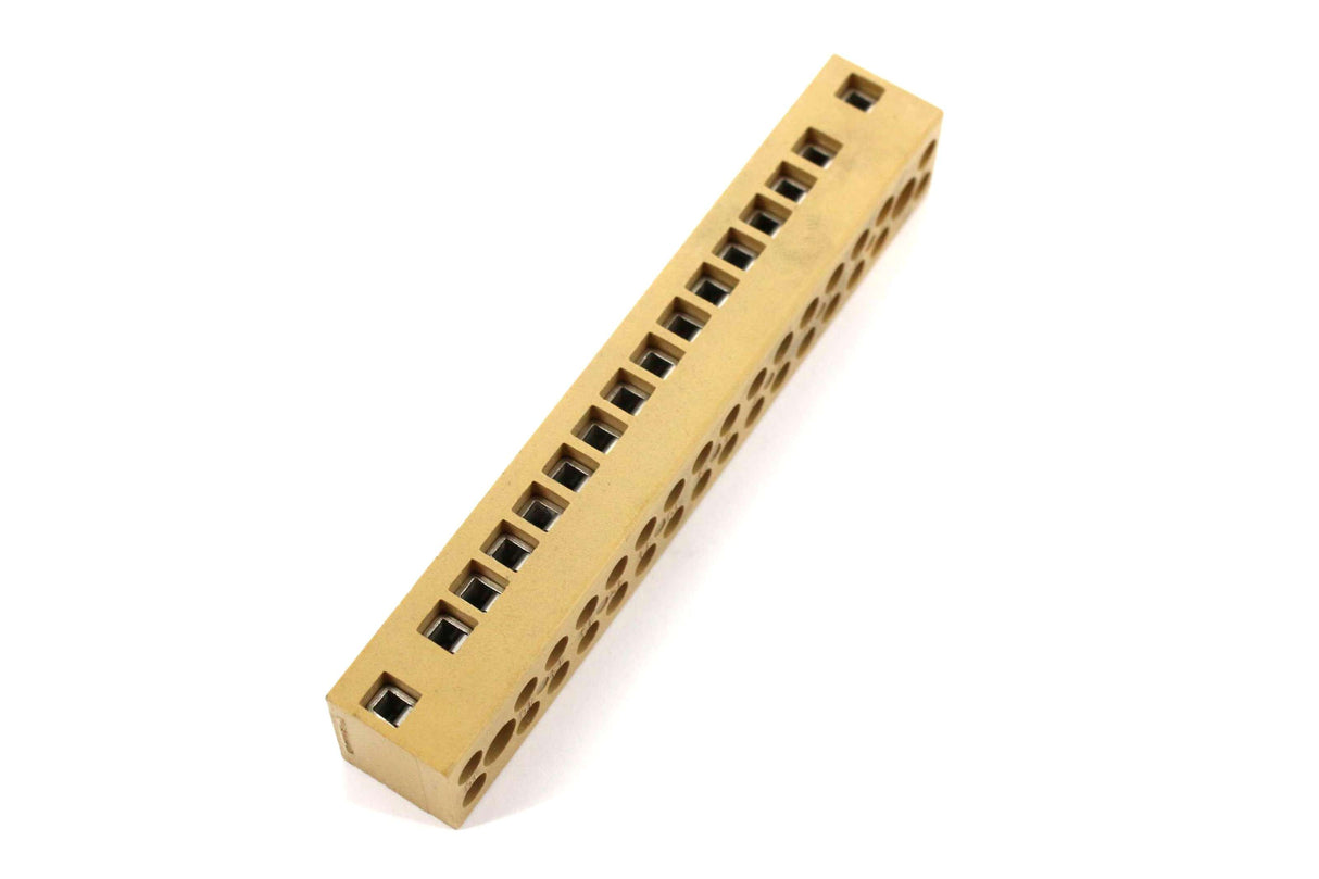 JLG ­-­ 70041584 ­-­ TERMINAL BLOCK