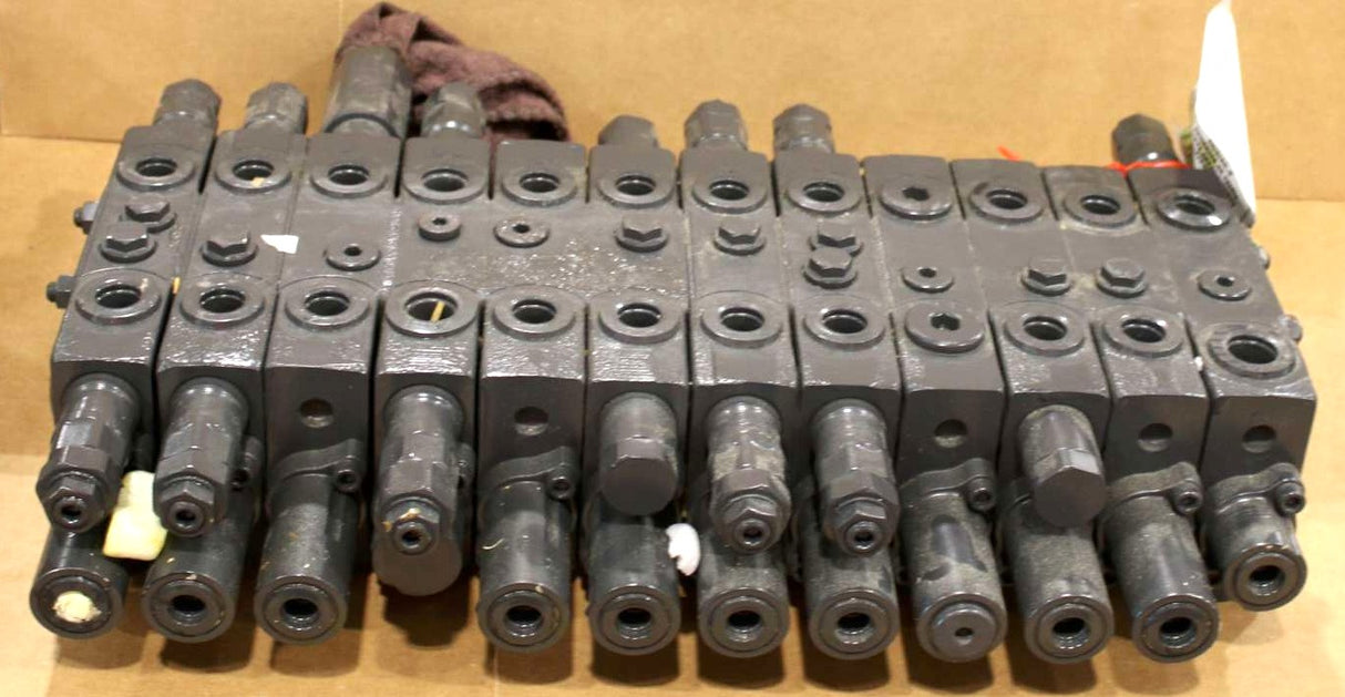 KYB KAYABA ­-­ C0070-33146 ­-­ CONTROL VALVE