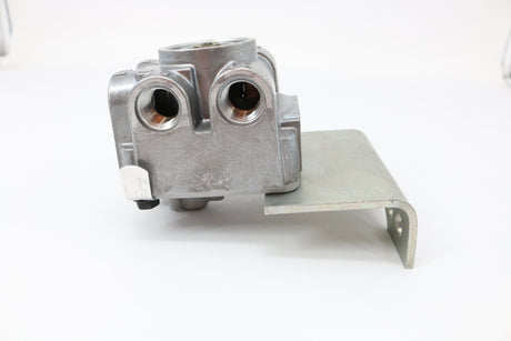 WABCO ­-­ RKN28067 ­-­ RELAY VALVE