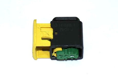 AMP INC ­-­ 3-1418448-1 ­-­ HOUSING