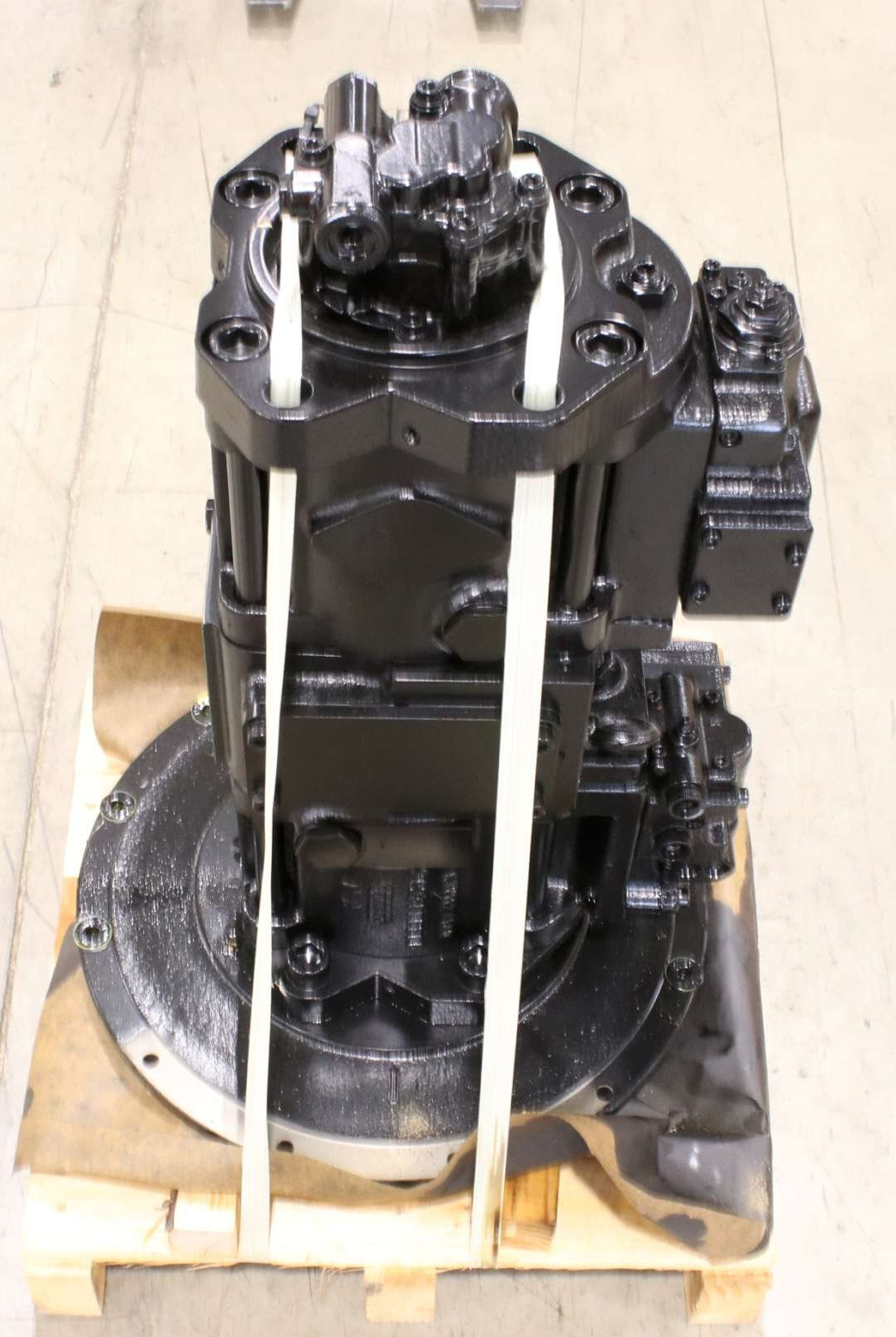 JCB ­-­ 334|J0024R ­-­ REMAN HYDRAULIC PUMP
