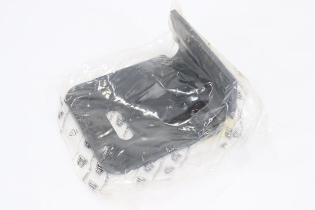 JCB ­-­ 334|E9709 ­-­ BRKT - EXTERNAL PILOT UNI
