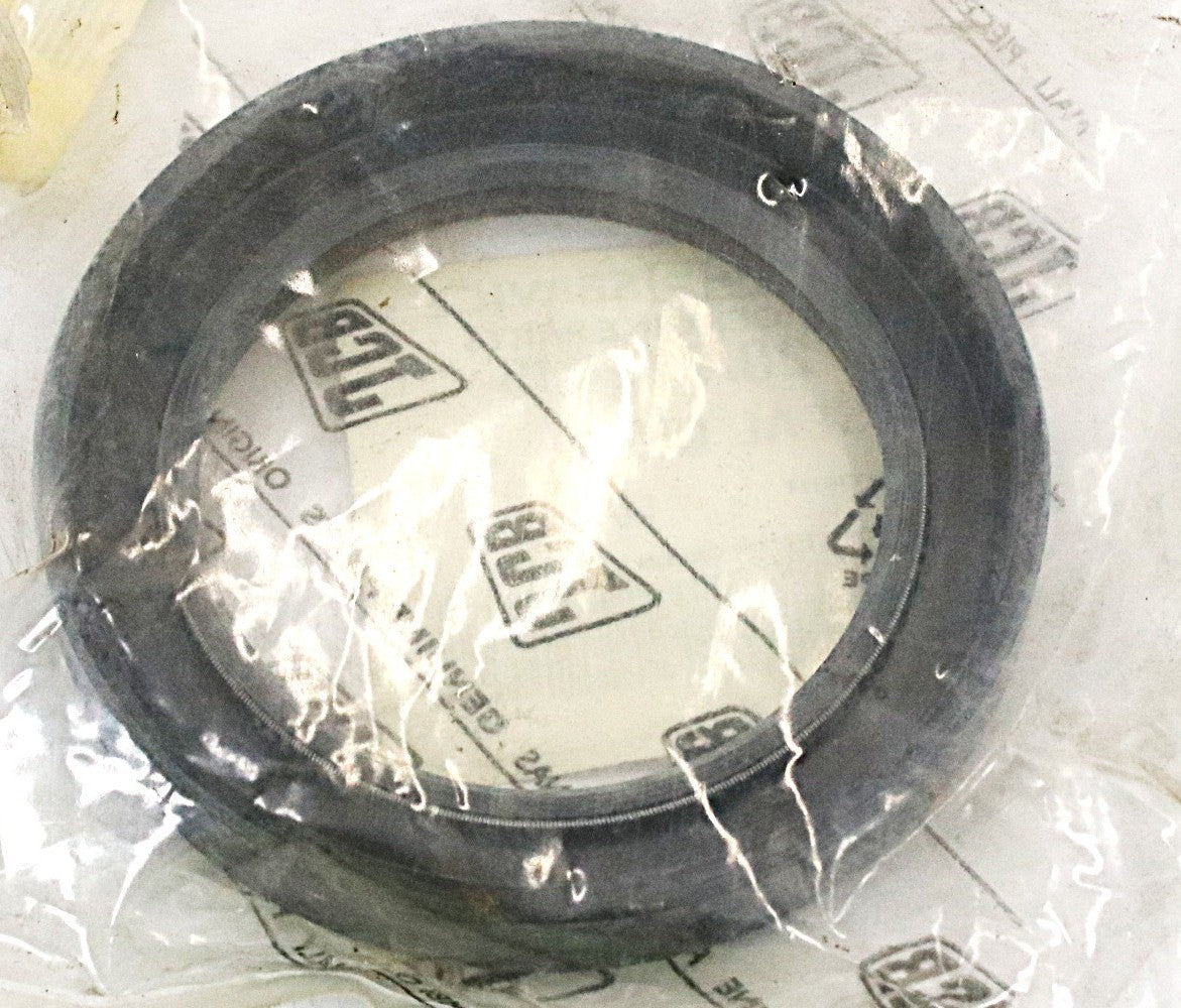 JCB ­-­ 20|912435 ­-­ SEAL OIL