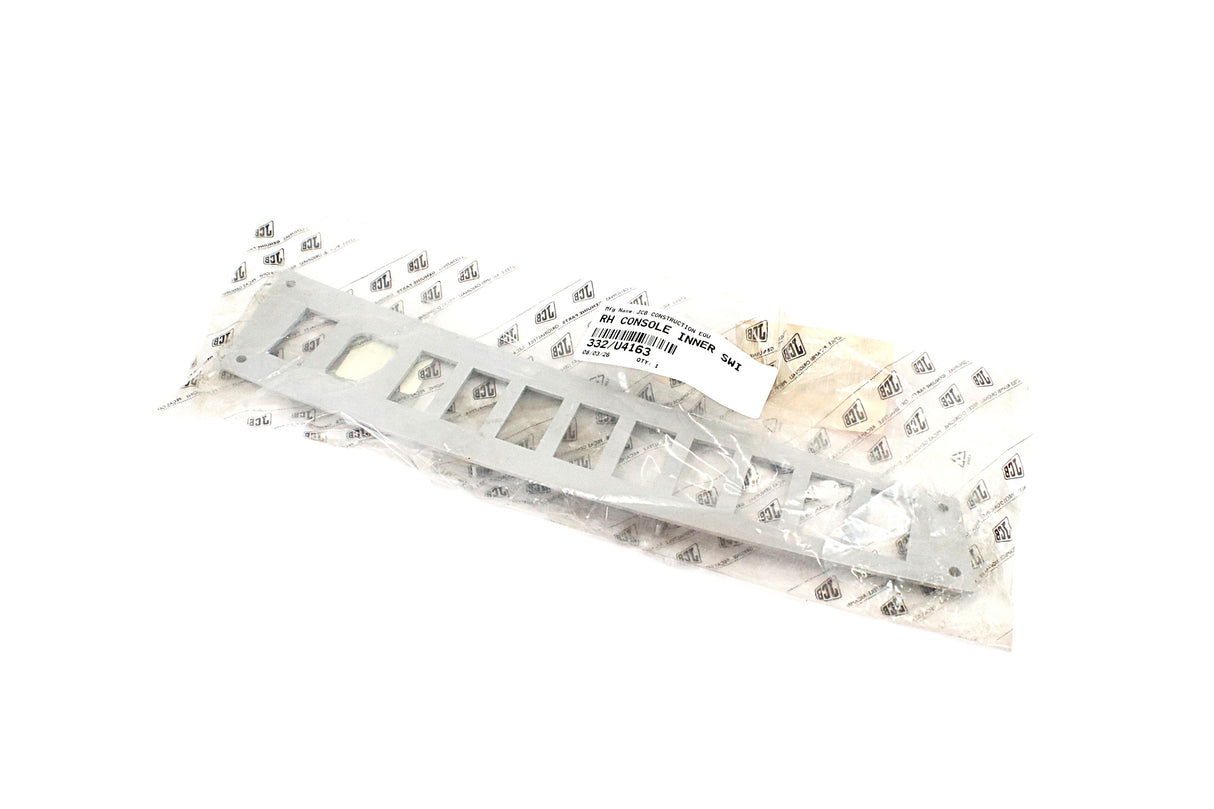 JCB ­-­ 332|U4163 ­-­ RH CONSOLE INNER SWITCH PLATE WA