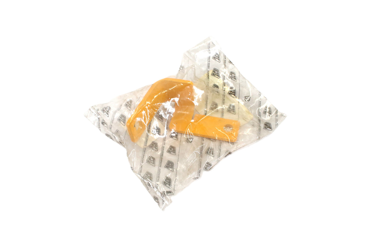 JCB ­-­ 332|G3584 ­-­ (P) ( S|S PAINT ) REAR W|LIGHT BRKT RH