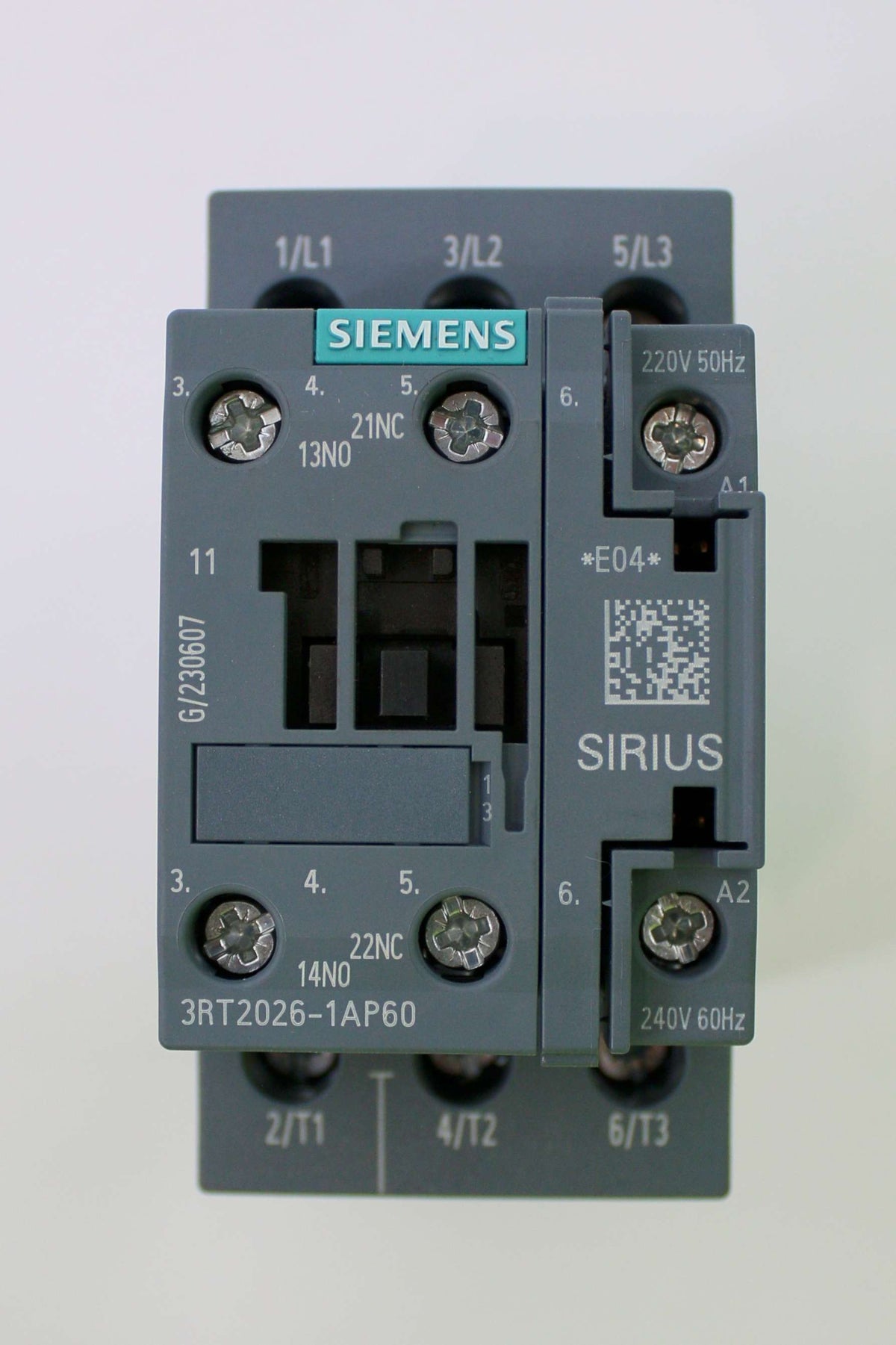 SIEMENS - 3RT2026-1AP60 - CONTACTOR