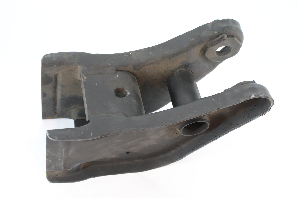 HUTCH ­-­ 7701-01 ­-­ HANGER - FRONT