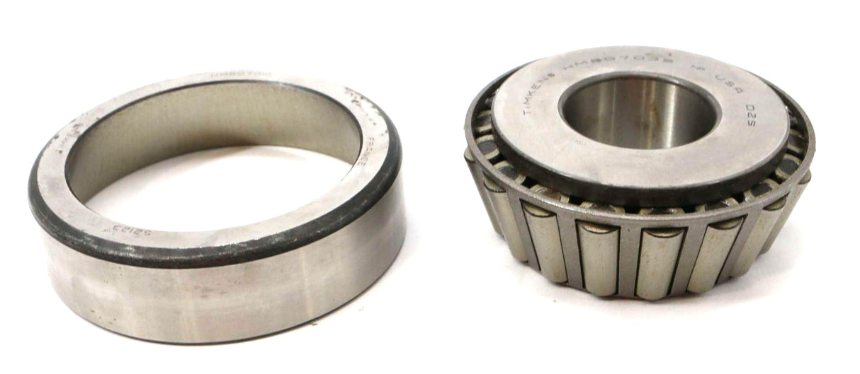 TIMKEN ­-­ HM807035&HM807010 ­-­ BEARING SET 41.275mm ID 104.775mm OD