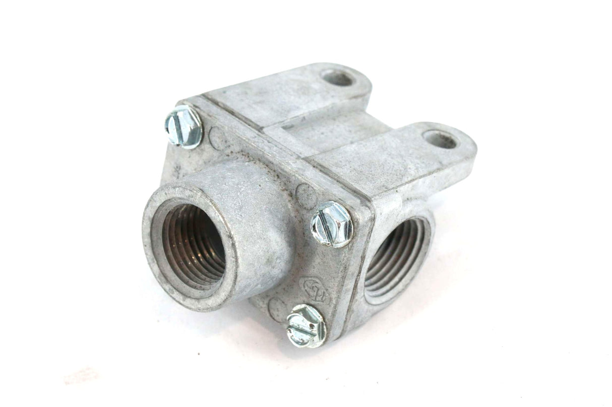 NAVISTAR ­-­ 2036081C1 ­-­ FUEL CHECK VALVE