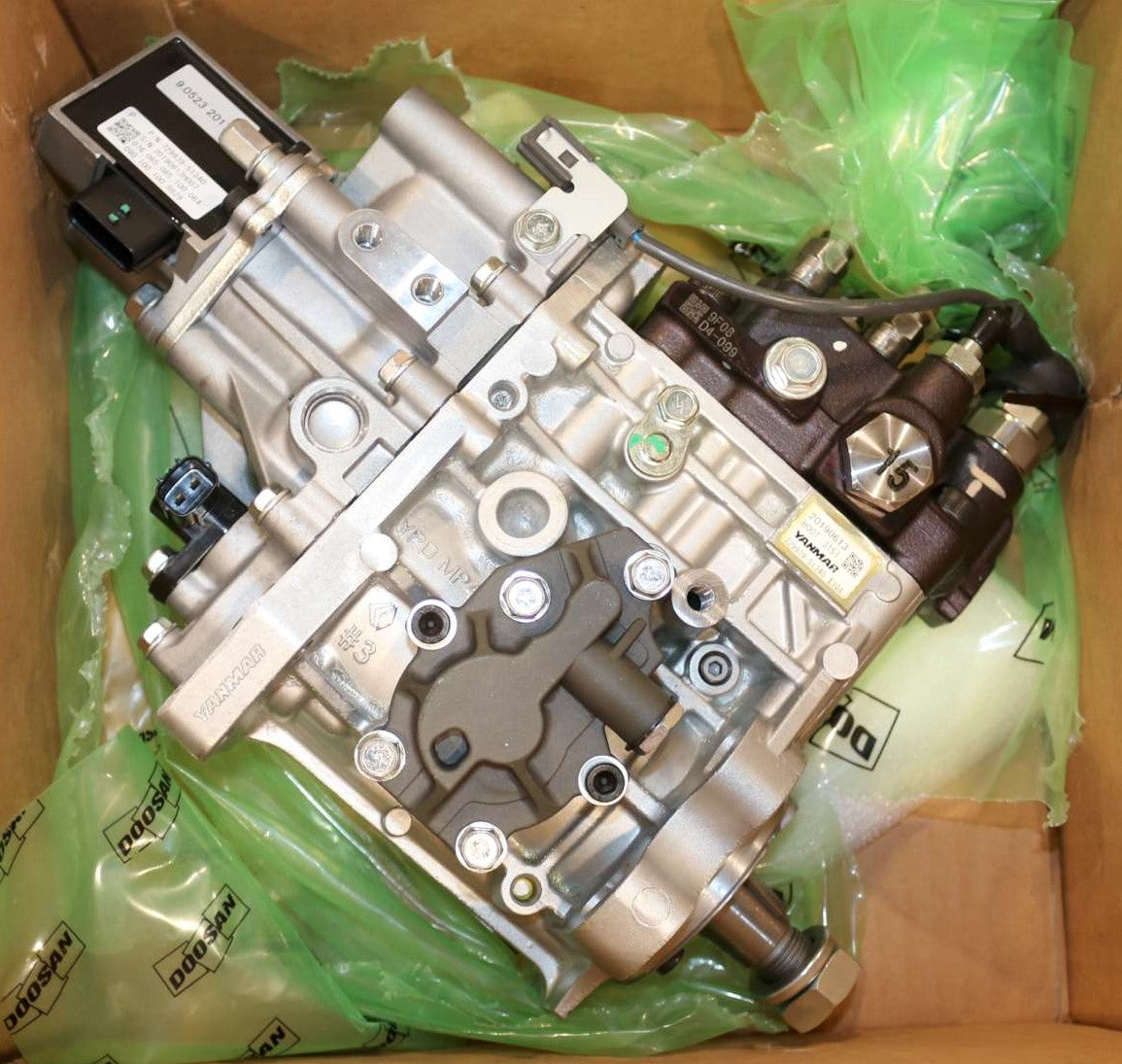 BOBCAT - 7007546 - PUMP INJECTION ASSY