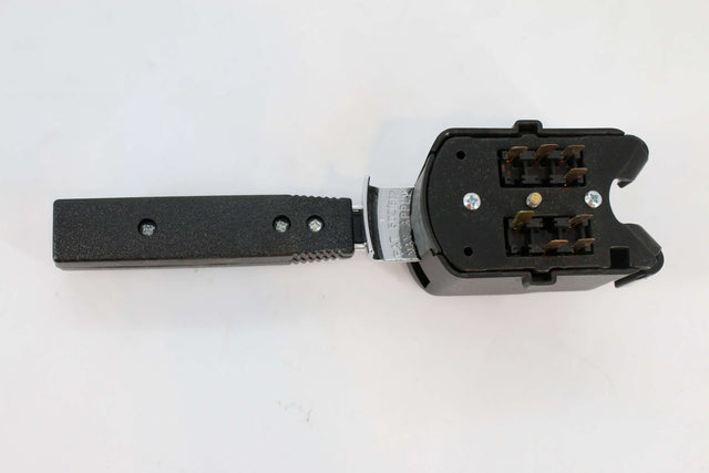 NAVISTAR ­-­ 3544933C92 ­-­ TURN SIGNAL SWITCH