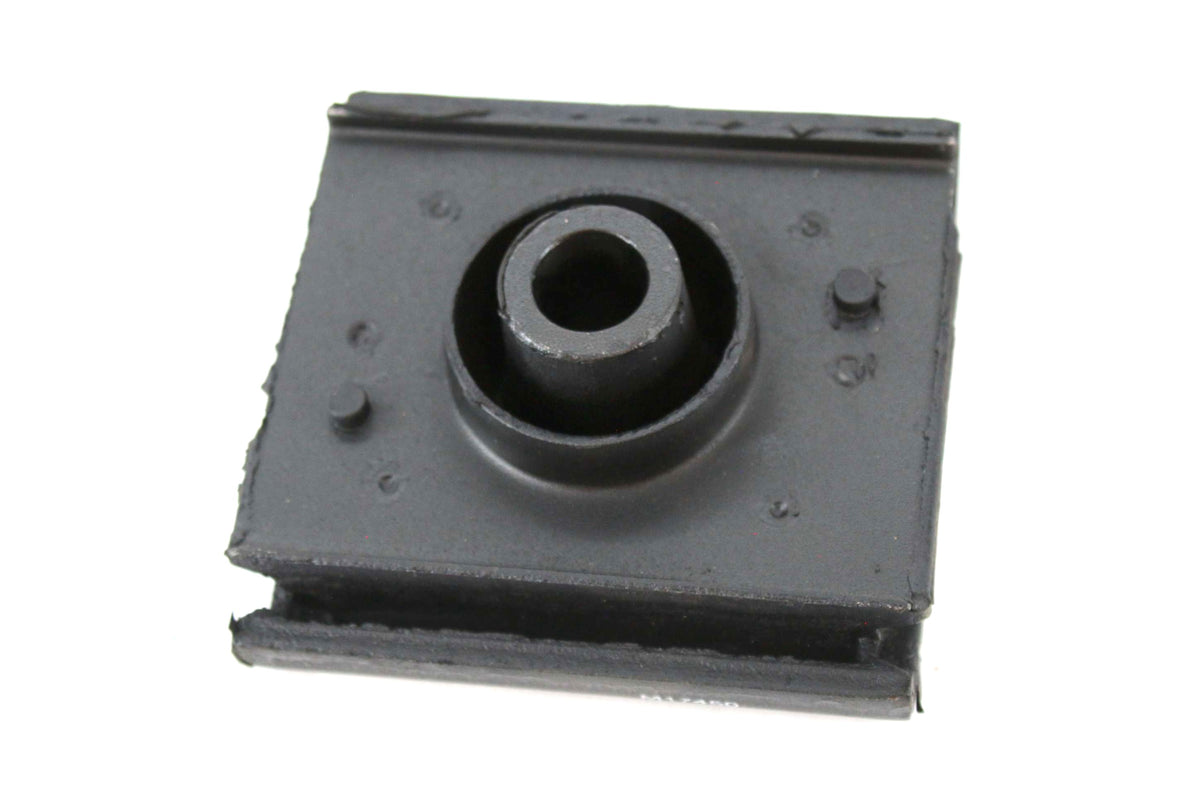AUTOMANN ­-­ M17450 ­-­ FRONT ENGINE MOTOR MOUNT AND BUSHING