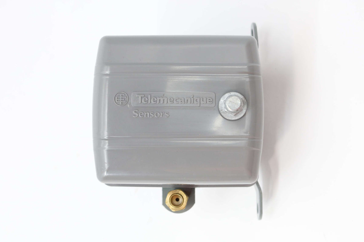 TELEMECANIQUE ­-­ 9013GHG5S2J62X ­-­ PRESSURE SWITCH