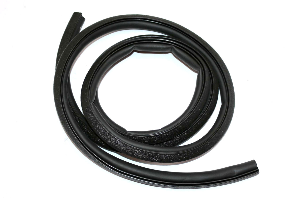 JLG ­-­ 1001110166 ­-­ HOOD SEAL