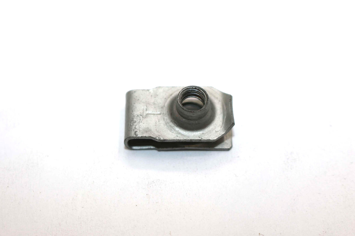 JLG ­-­ 3300454 ­-­ NUT 1|4-20