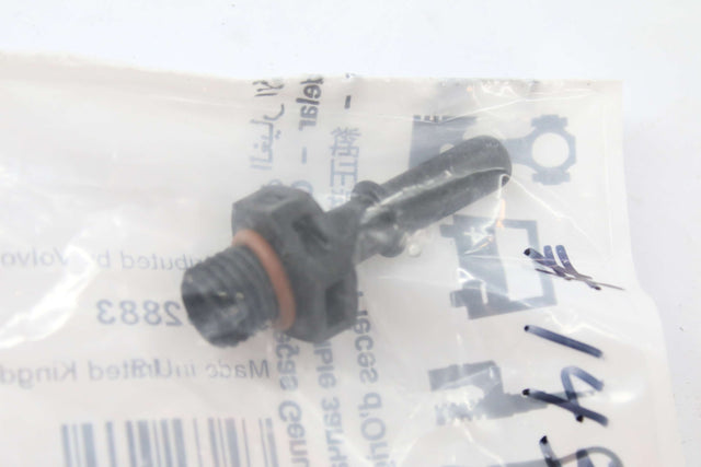 MACK ­-­ 21762883 ­-­ FUEL NIPPLE