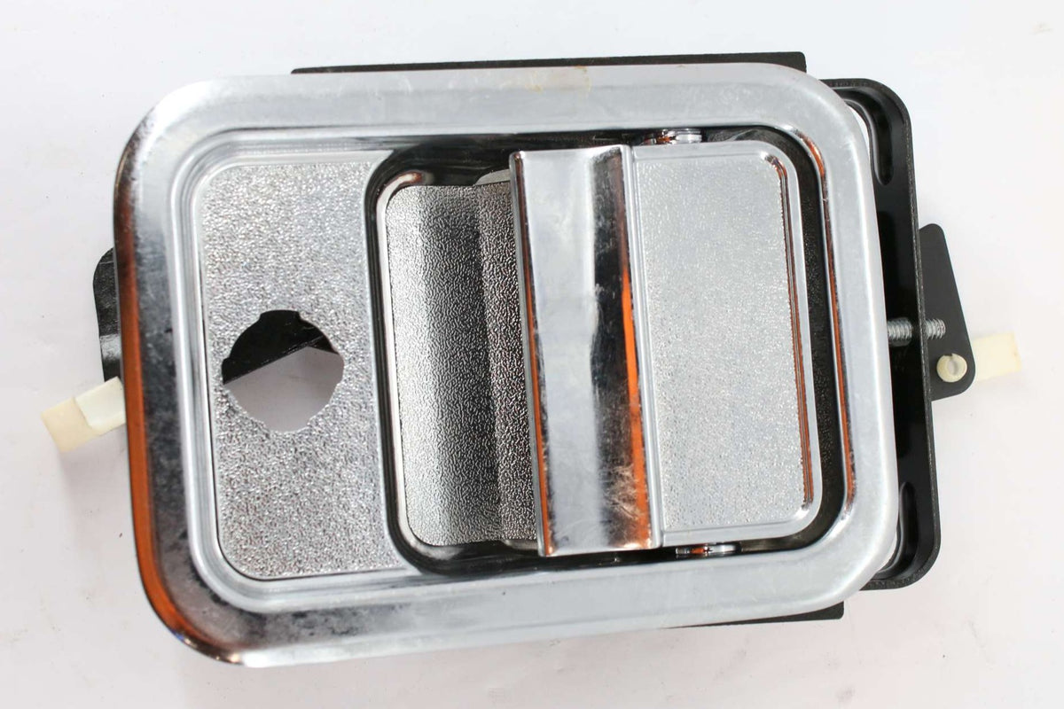 FREIGHTLINER ­-­ A18-68356-003 ­-­ DOOR RELEASE HANDLE